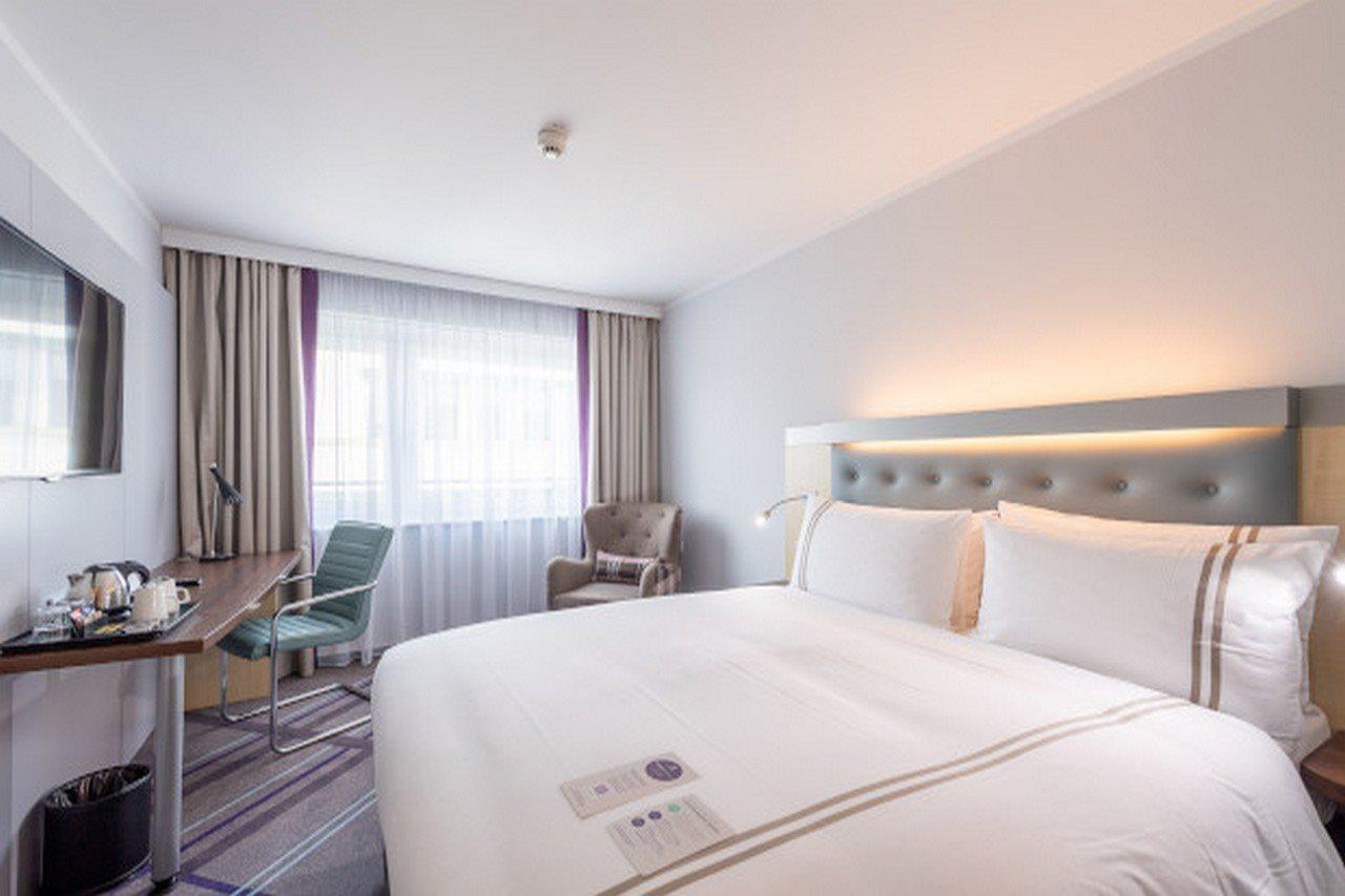 Holiday Inn Express Stuttgart Airport, An Ihg Hotel لينفلدن اشتردين المظهر الخارجي الصورة
