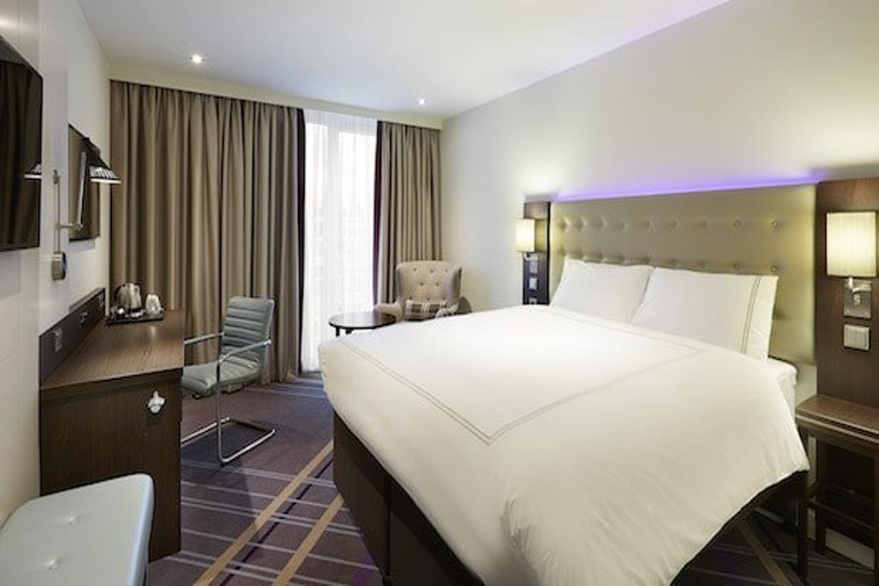 Holiday Inn Express Stuttgart Airport, An Ihg Hotel لينفلدن اشتردين المظهر الخارجي الصورة