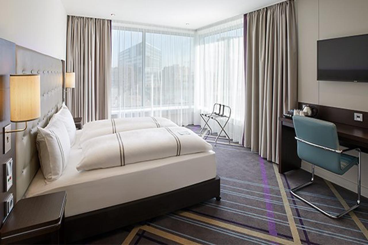 Holiday Inn Express Stuttgart Airport, An Ihg Hotel لينفلدن اشتردين المظهر الخارجي الصورة