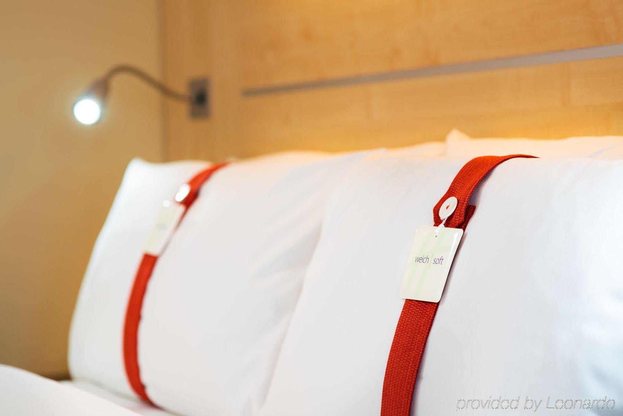 Holiday Inn Express Stuttgart Airport, An Ihg Hotel لينفلدن اشتردين المظهر الخارجي الصورة