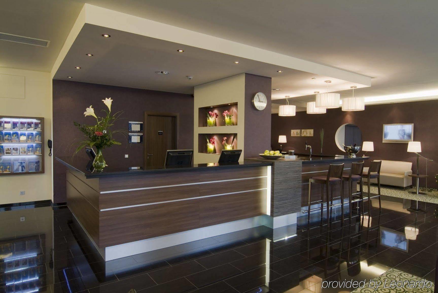 Holiday Inn Express Stuttgart Airport, An Ihg Hotel لينفلدن اشتردين المظهر الخارجي الصورة