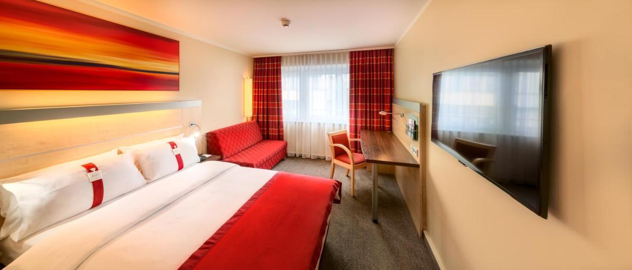 Holiday Inn Express Stuttgart Airport, An Ihg Hotel لينفلدن اشتردين المظهر الخارجي الصورة
