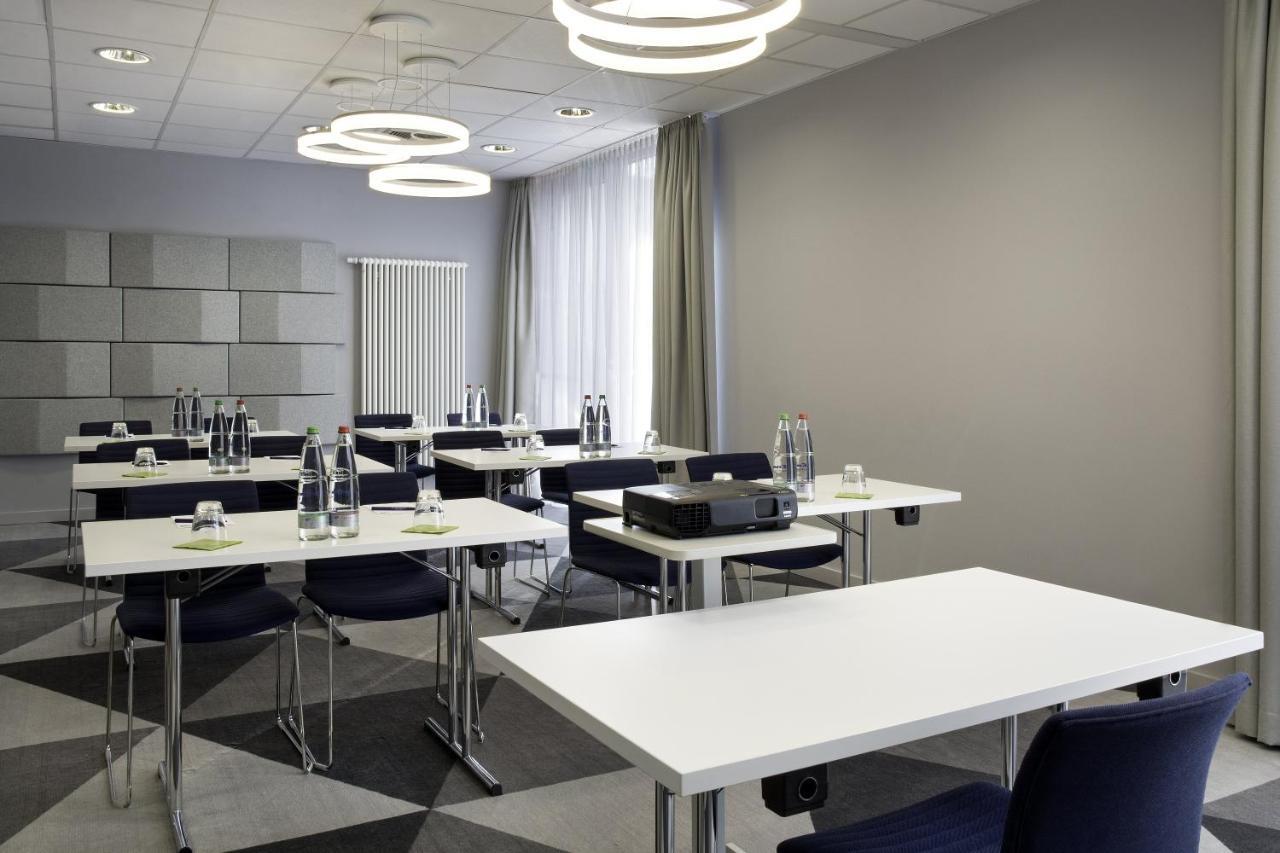 Holiday Inn Express Stuttgart Airport, An Ihg Hotel لينفلدن اشتردين المظهر الخارجي الصورة