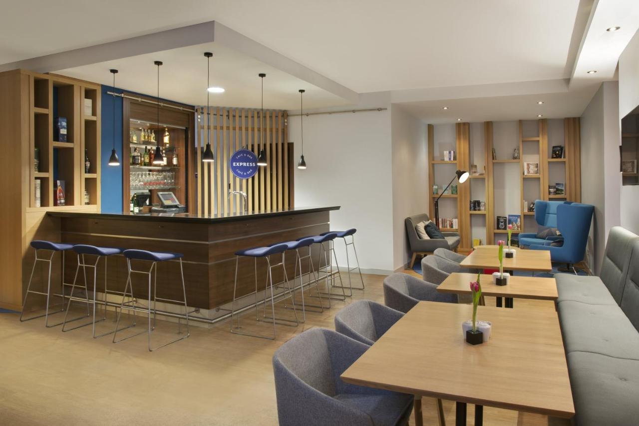 Holiday Inn Express Stuttgart Airport, An Ihg Hotel لينفلدن اشتردين المظهر الخارجي الصورة